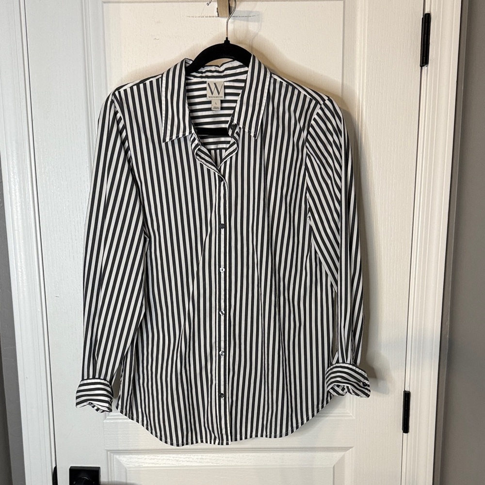 Worthington Black and White Striped Button Down Shirt